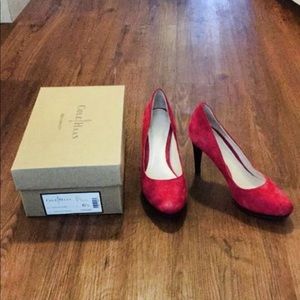 Size 6 1/2 Cole Haan Chelsea pumps